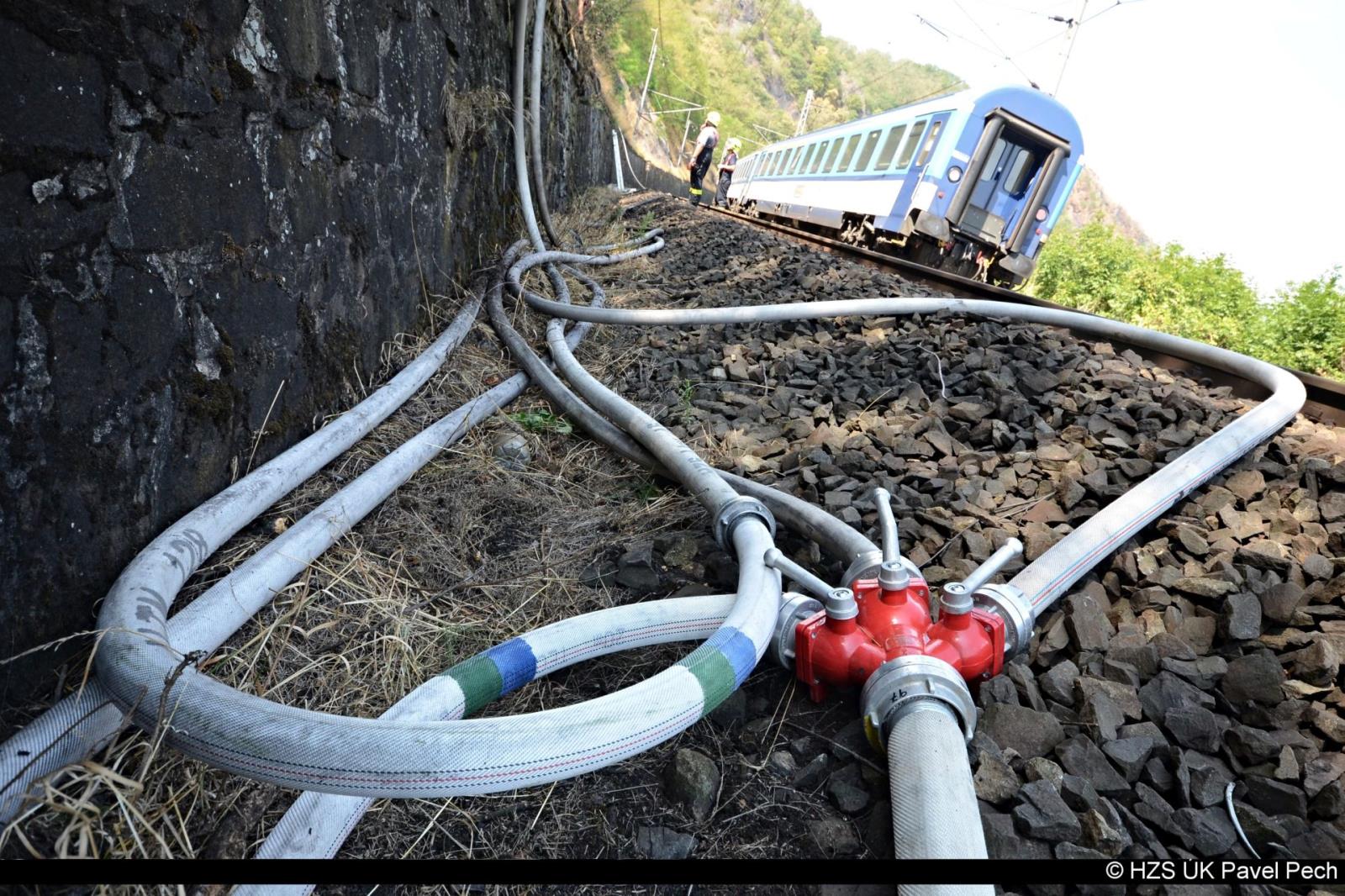 Požár Prackovice nad Labem (8).jpg