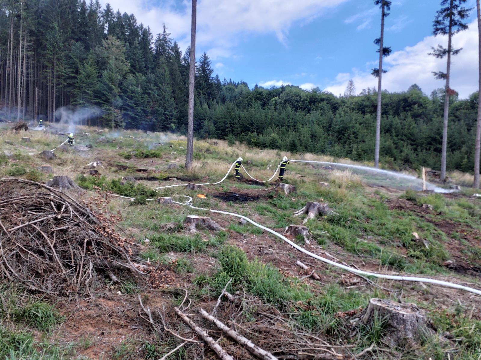 Požár Telecí4.jpeg