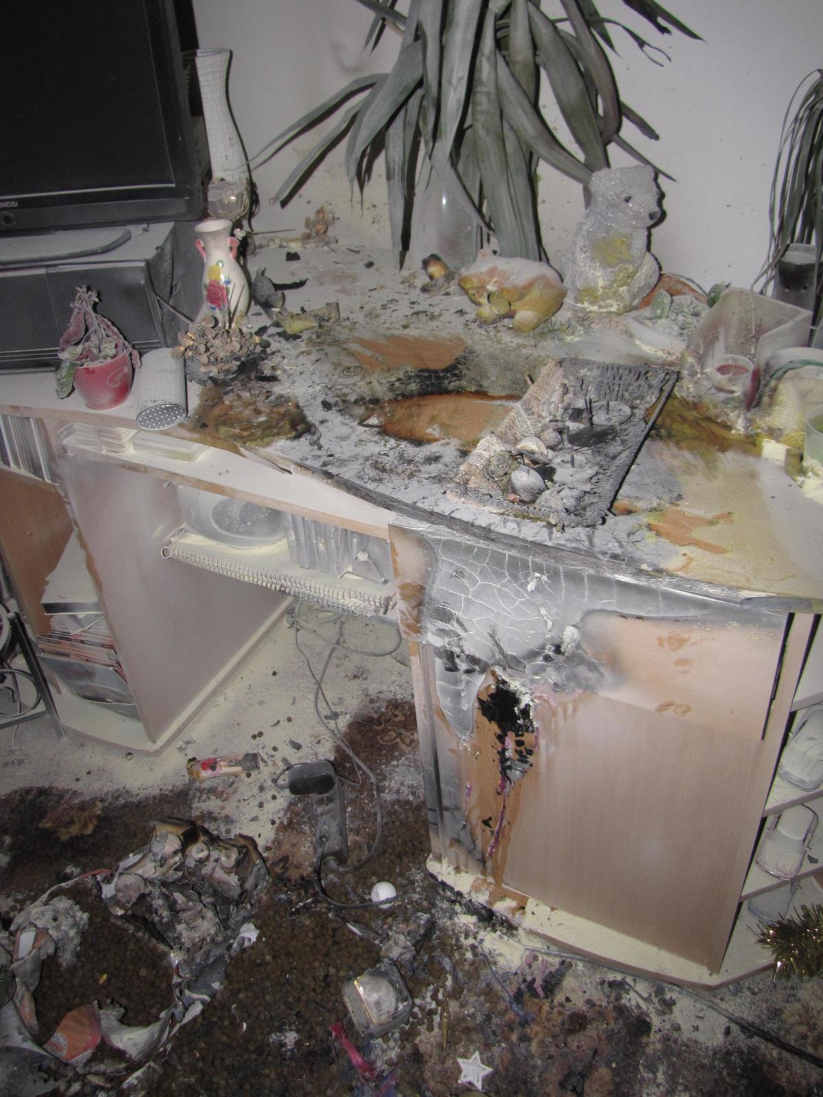 Požár adventního věnce, Český Krumlov - 24. 12. 2018 (2).JPG