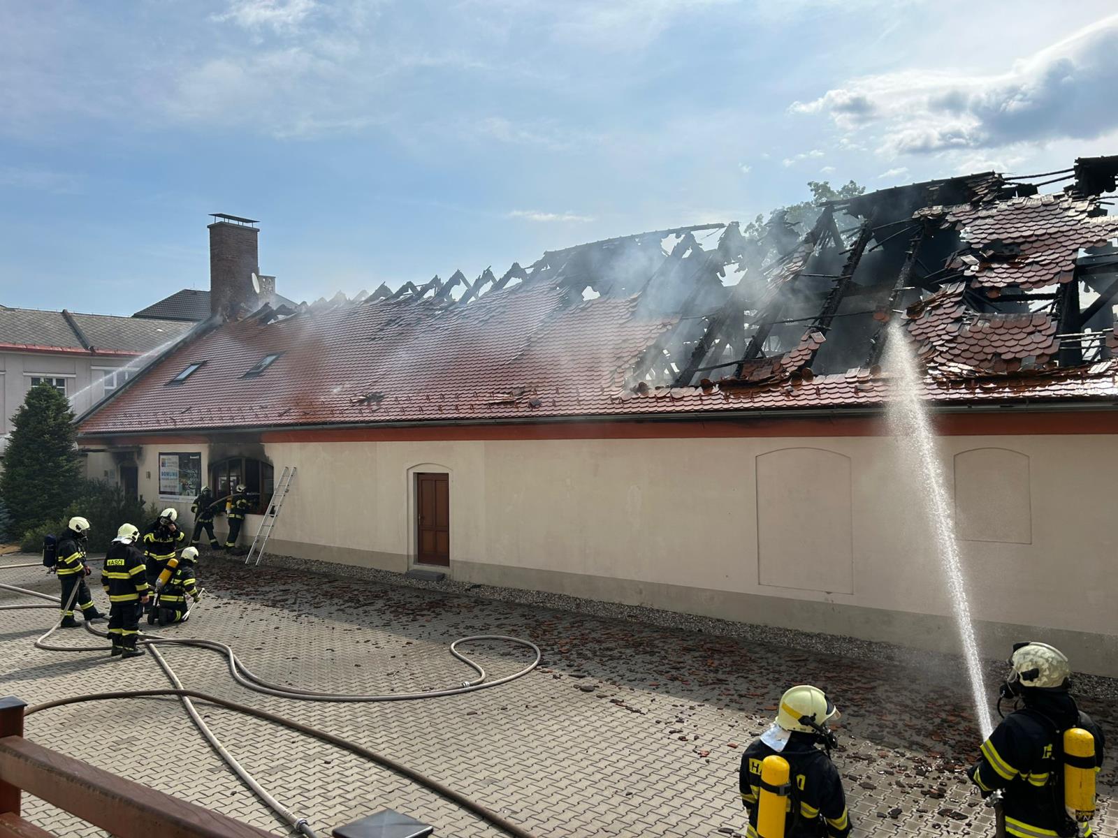 Požár bowlingu, Vimperk (3).jpg