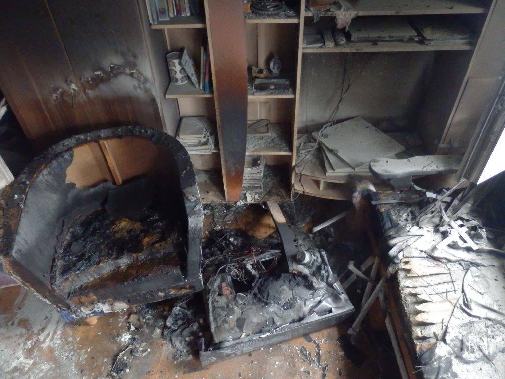 Požár bytu, Jindřichův Hradec - 20. 12. 2016 (4).jpg