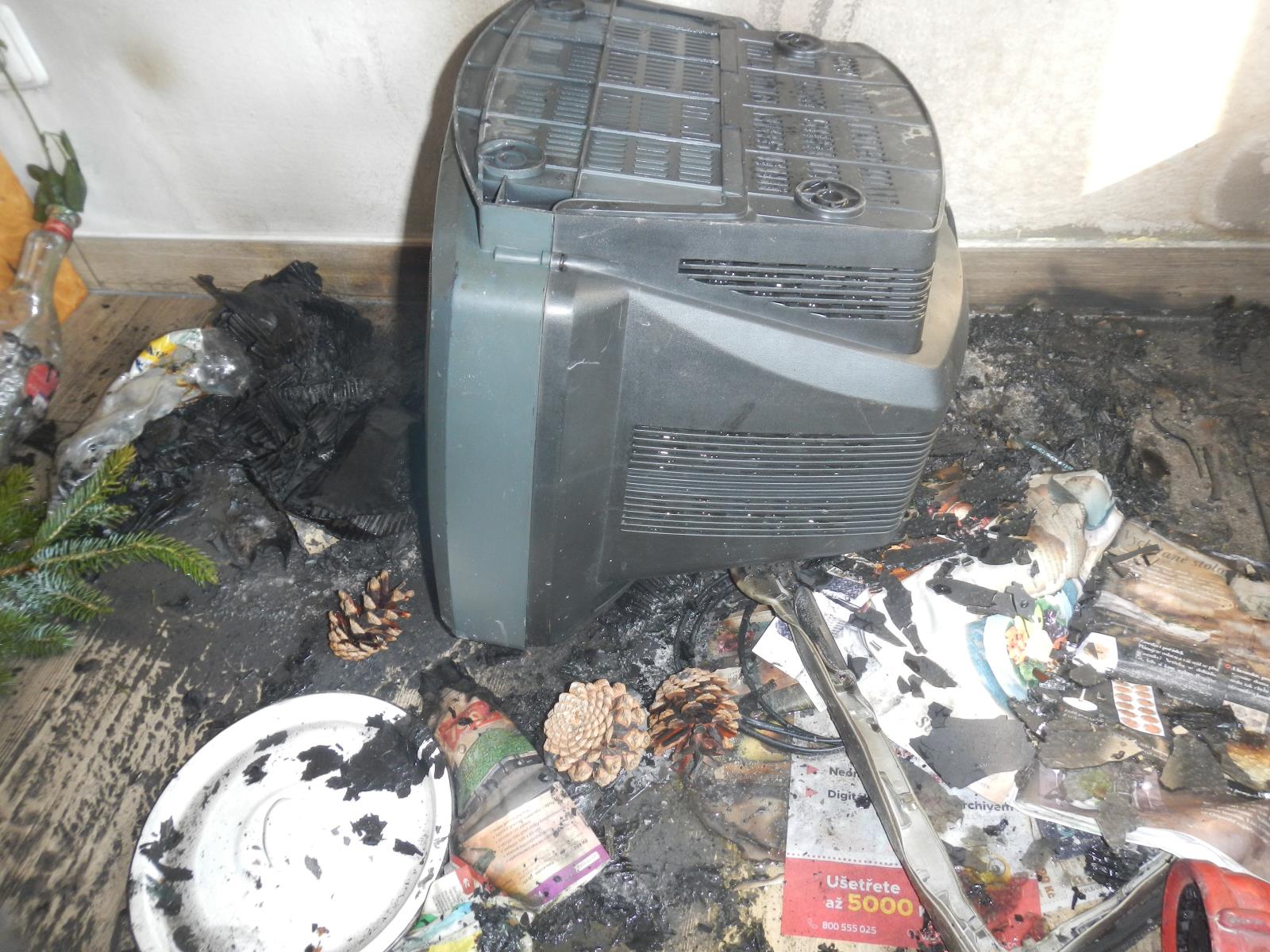 Požár bytu, Milevsko - 6. 7. 2021 (4).JPG