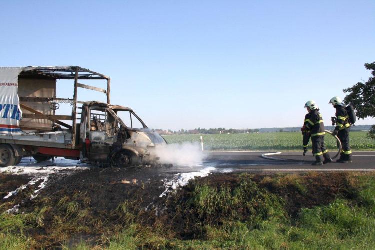 Požár dodávky Lovosice 3.jpg