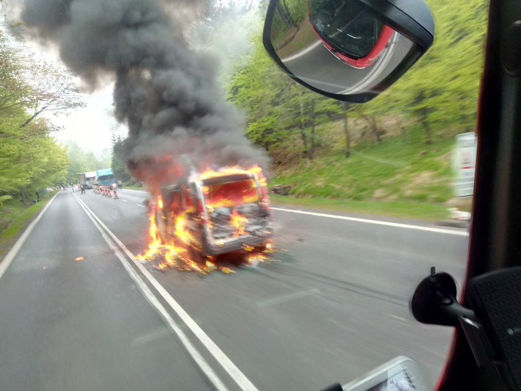 Požár dodávky Tolštejn (2).jpg