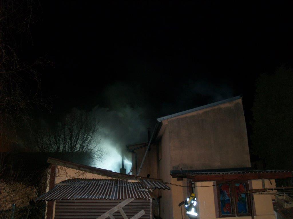 Požár domu, Jindřichův Hradec - 17. 1. 2018 (3).jpg
