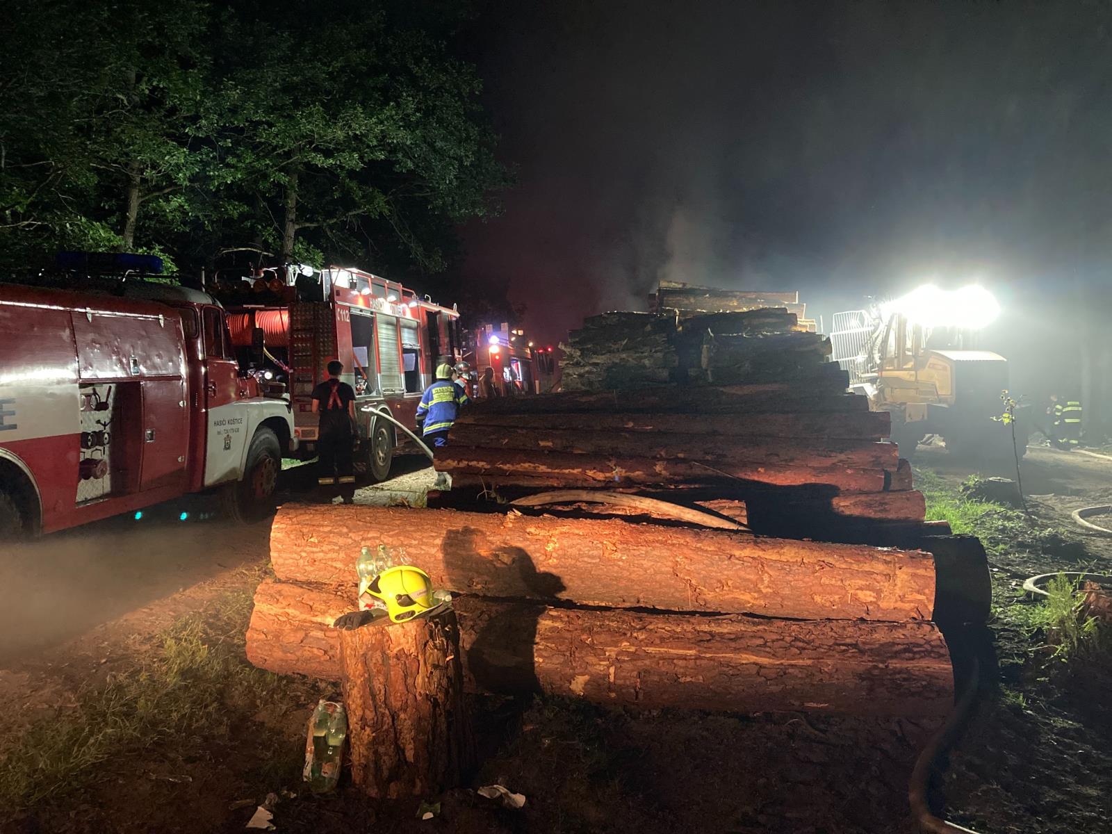 Požár dřeva Leská (5).jpg