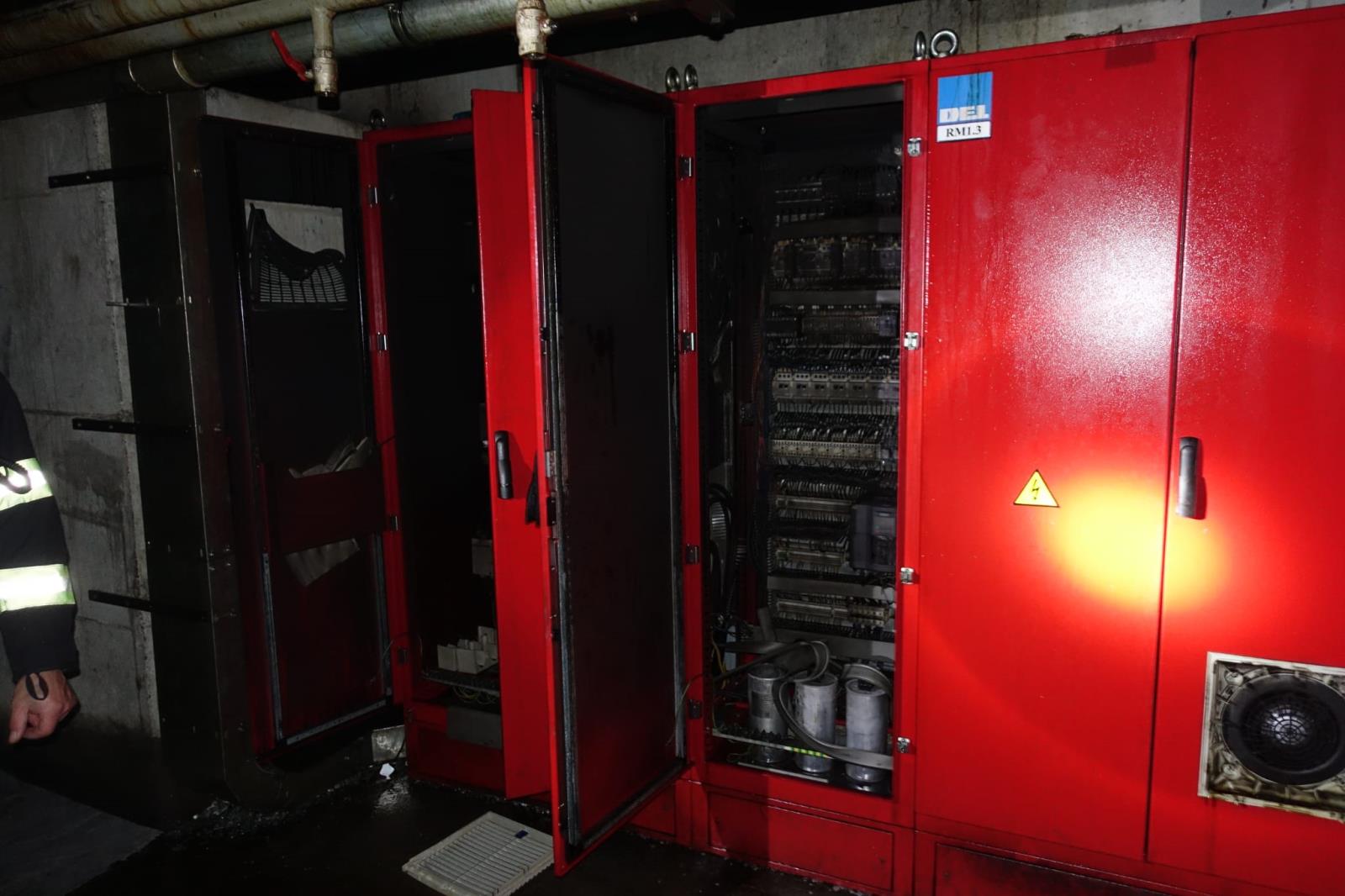 Požár elektrorozvaděčů, České Velenice - 7. 10. 2022 (1).jpg