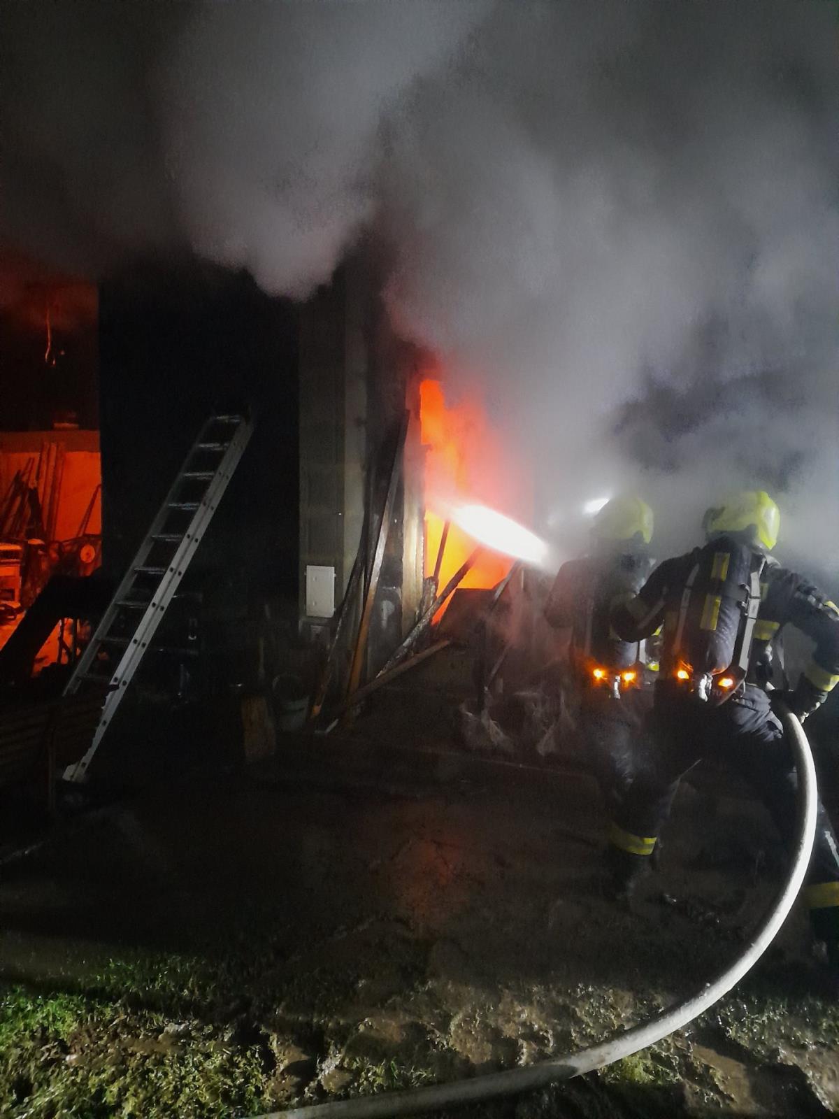 Požár garáže, Přepeře