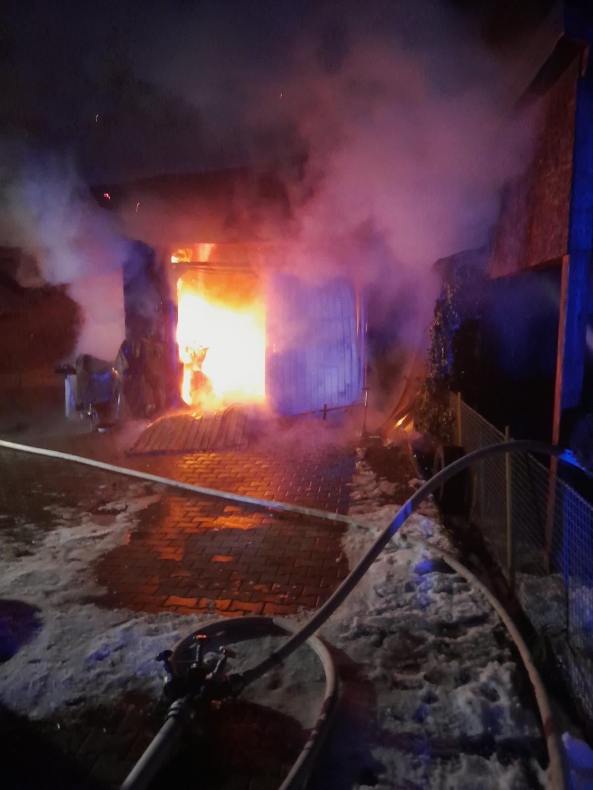 Požár garáže, Přepeře