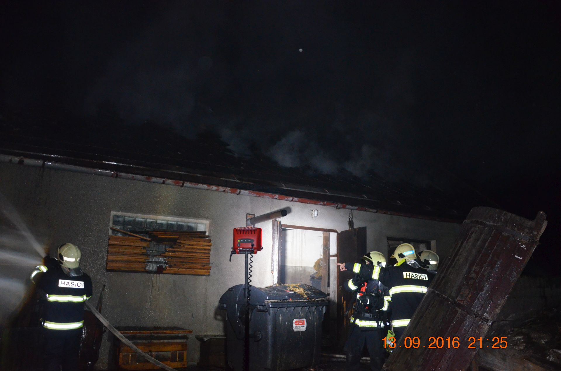 Požár hájenky Okounov (1).JPG