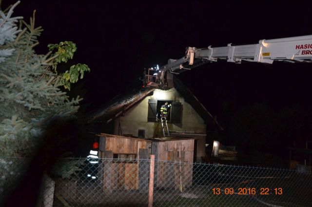 Požár hájenky Okounov (4).JPG