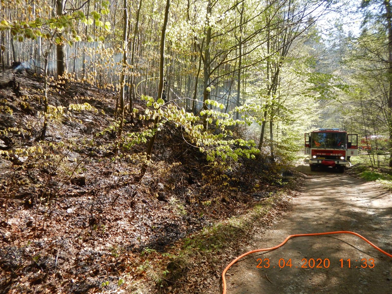 Požár hrabanky, Staniměřice - 23. 4. 2020 (2).jpg