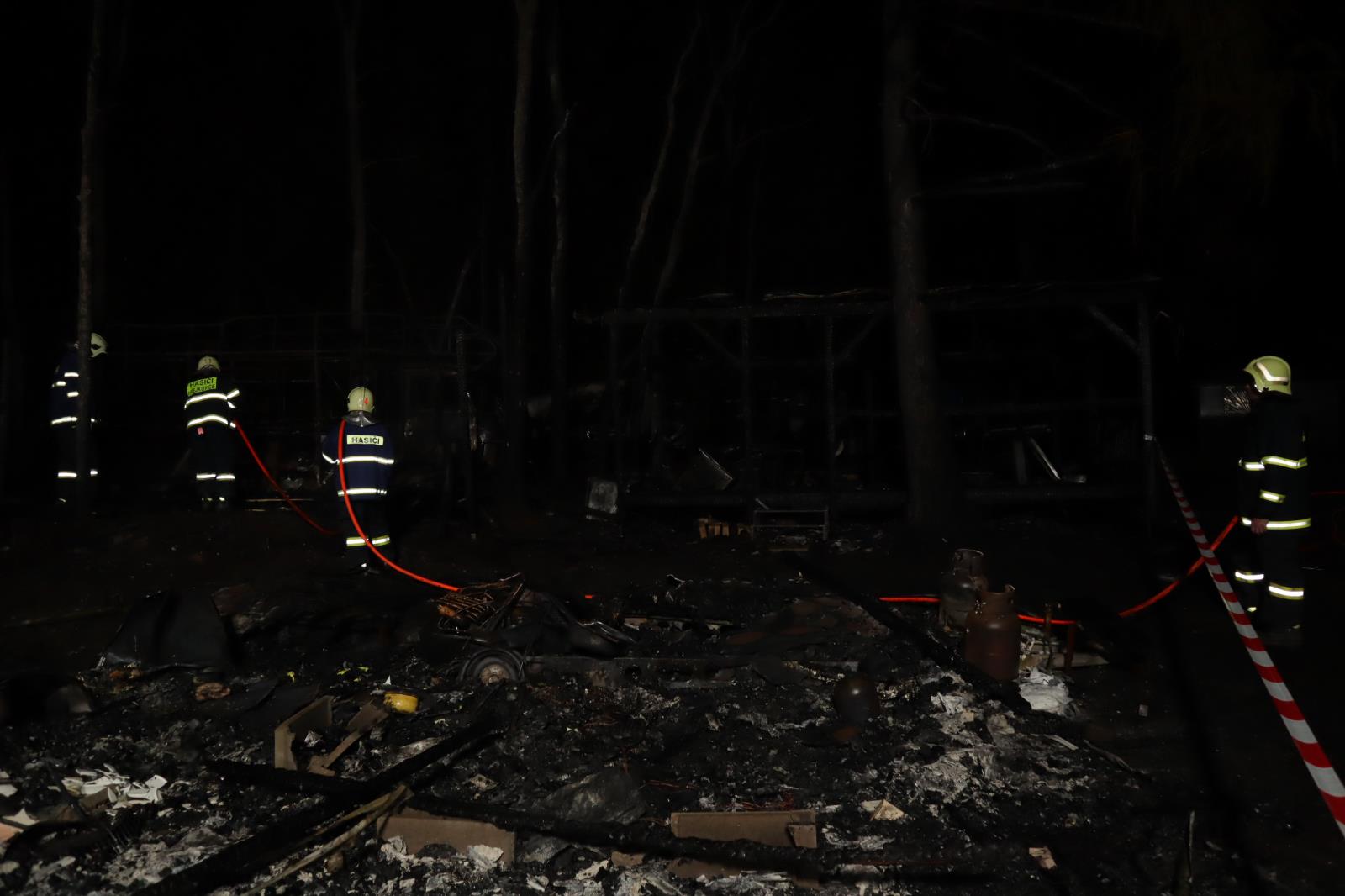 Požár karavanů, Radava - 12. 7. 2021 (6).JPG