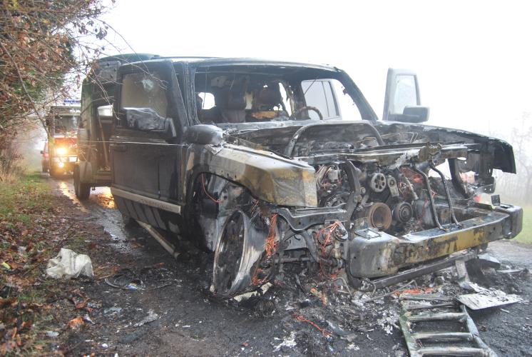 Požár osobního auta s přívěsem 1.jpg