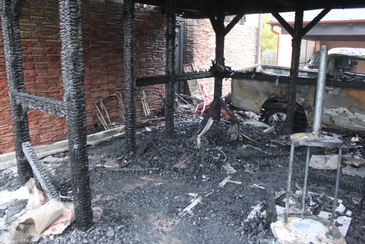 Požár pergoly a OA, Stožice - 19. 10. 2018 (6).jpg