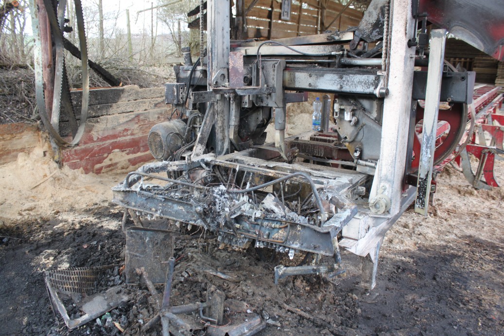 Požár pily, Střelské Hoštice - 26. 3. 2019 (5).jpg