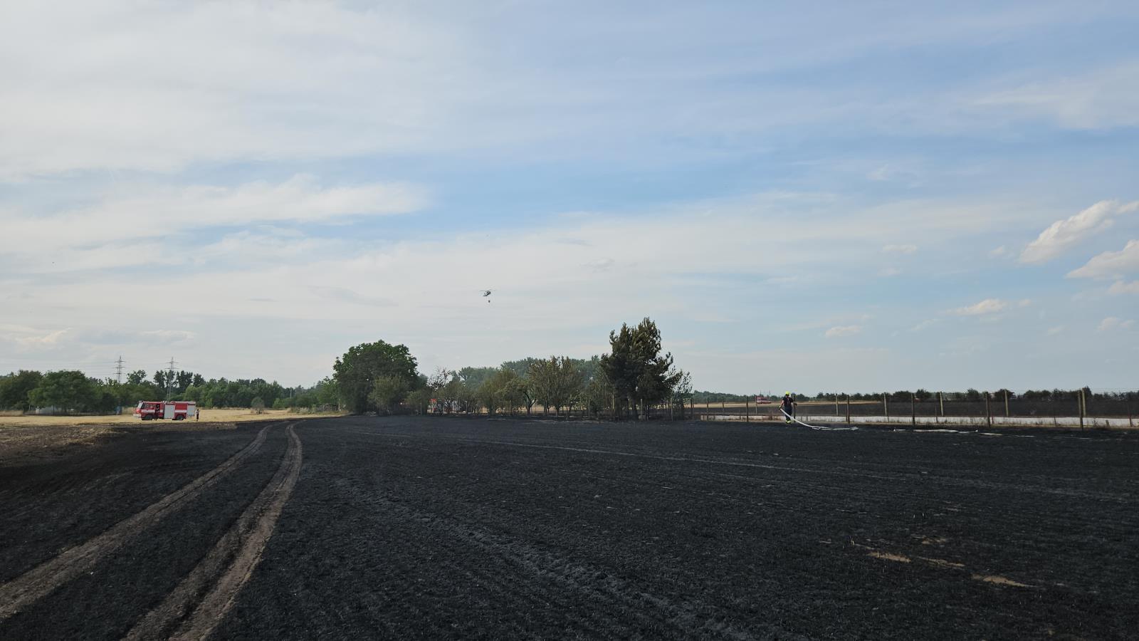 Požár pole Hodonín (1).jpg