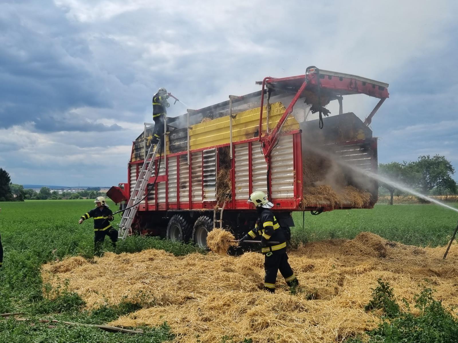 Požár sběracího vozu 4