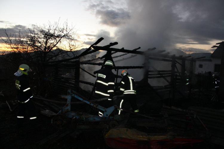 Požár seníku v Sutomi 2.jpg