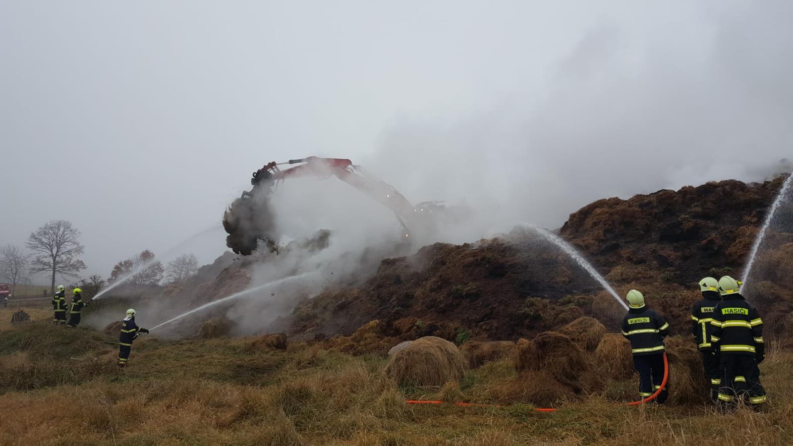 Požár skládky, Žitná - 12. 11. 2021 (4).jpg