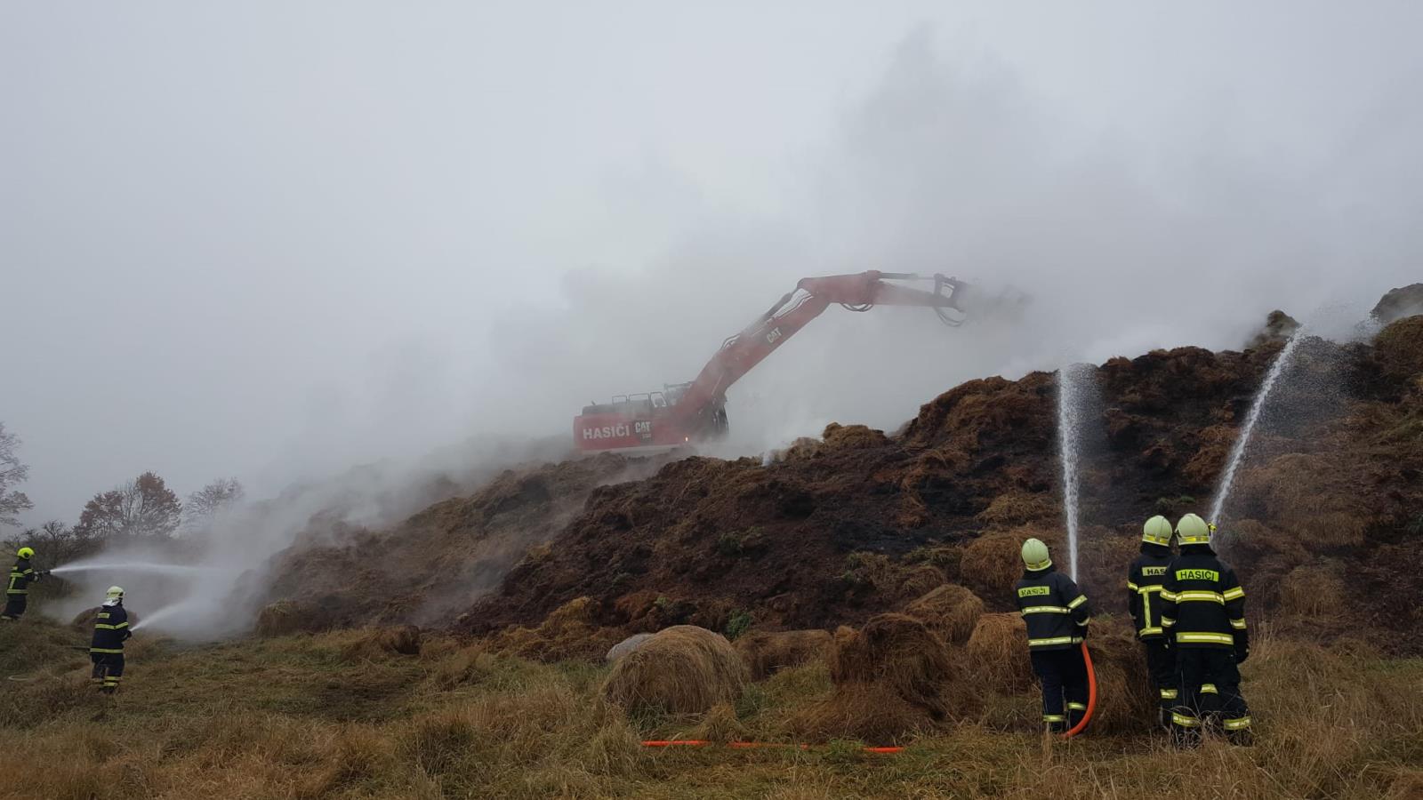 Požár skládky, Žitná - 12. 11. 2021 (5).jpg