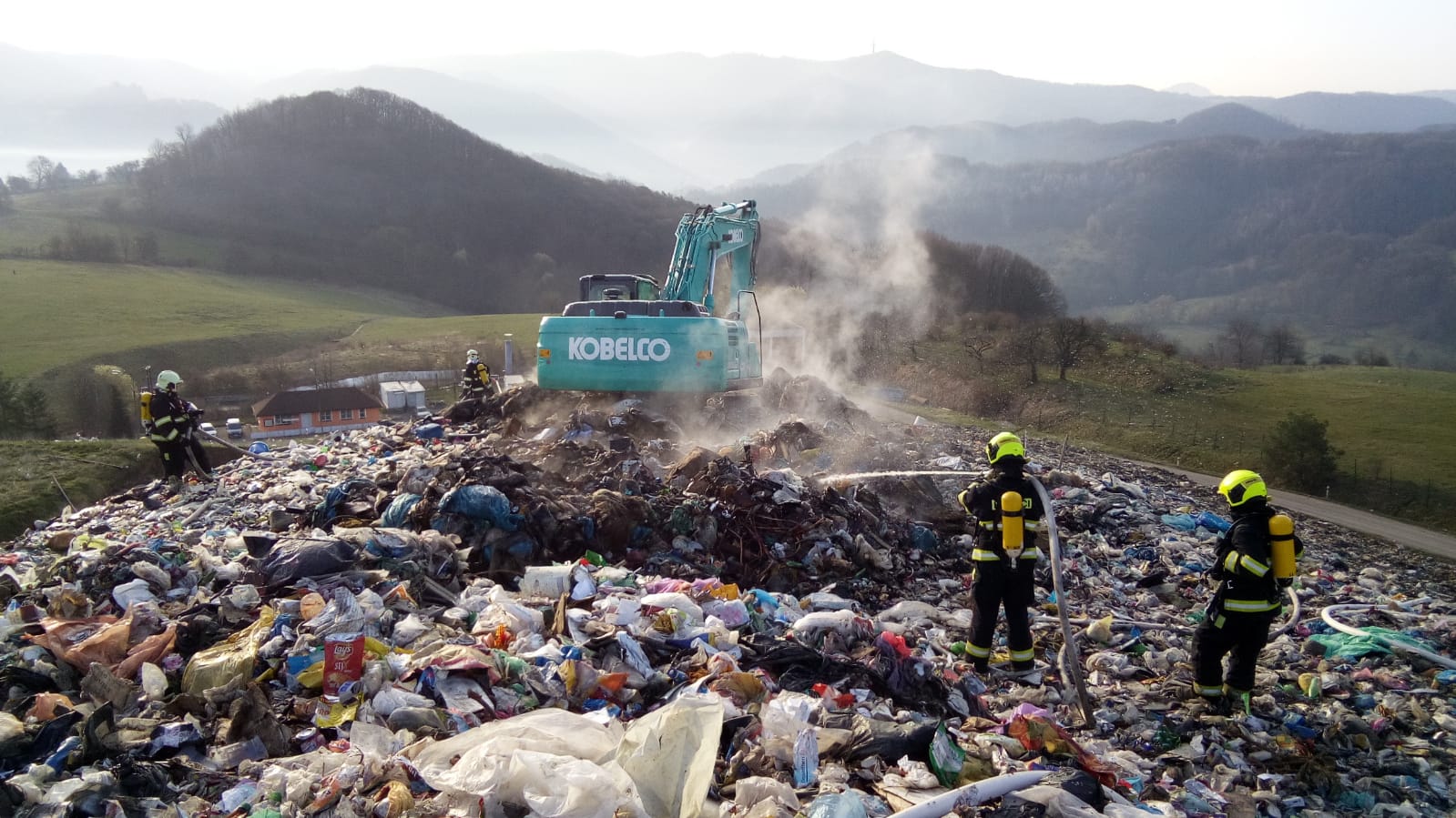 Požár skládky Borek (1).jpg