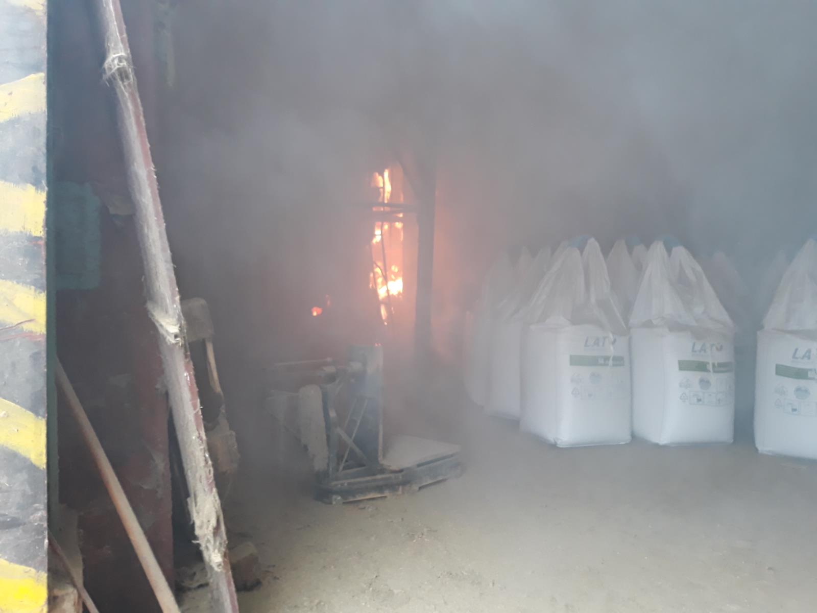 Požár slámy, Ratibořské Hory - 2. 3. 2019 (1).jpg