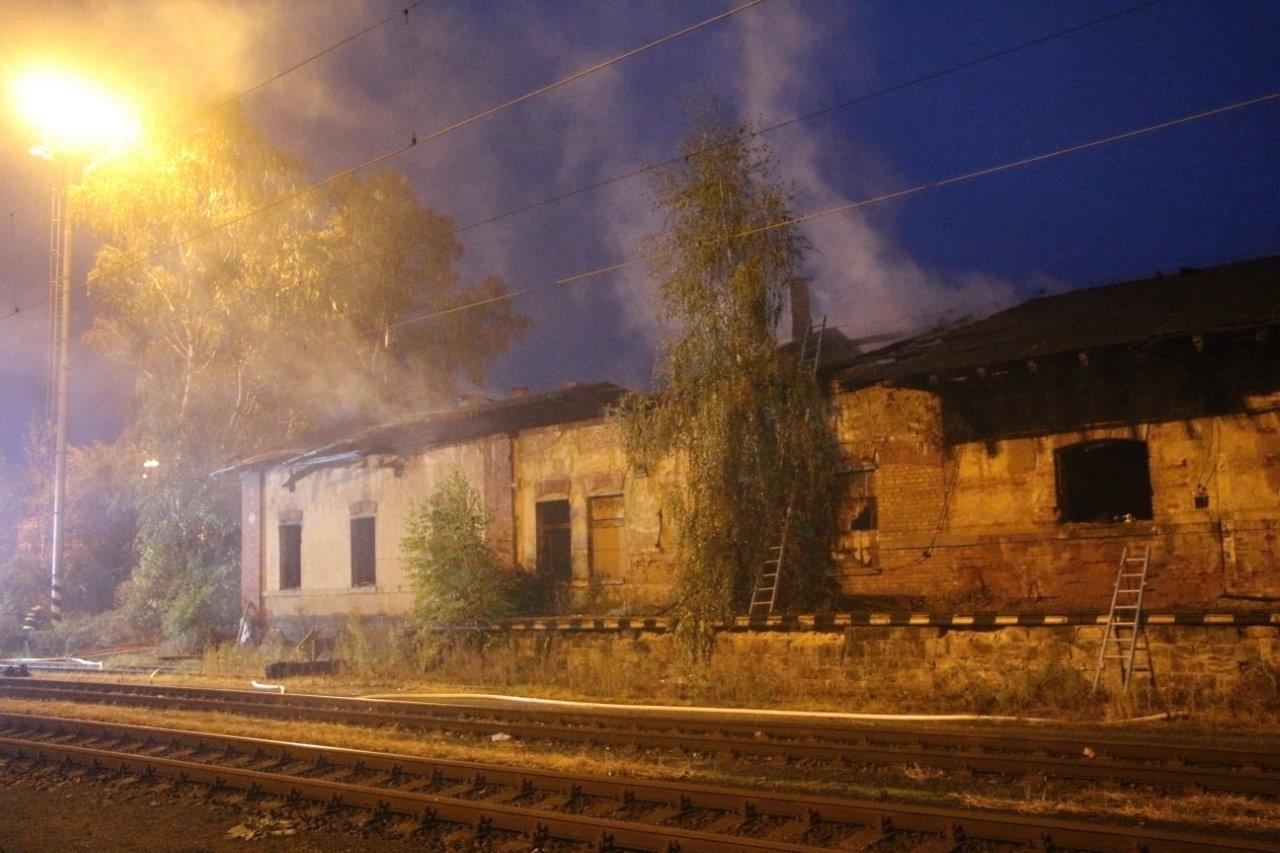 Požár staré budovy nádraž Děčín (7).jpg