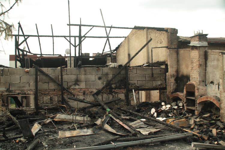 Požár stodoly Krupka 3.JPG