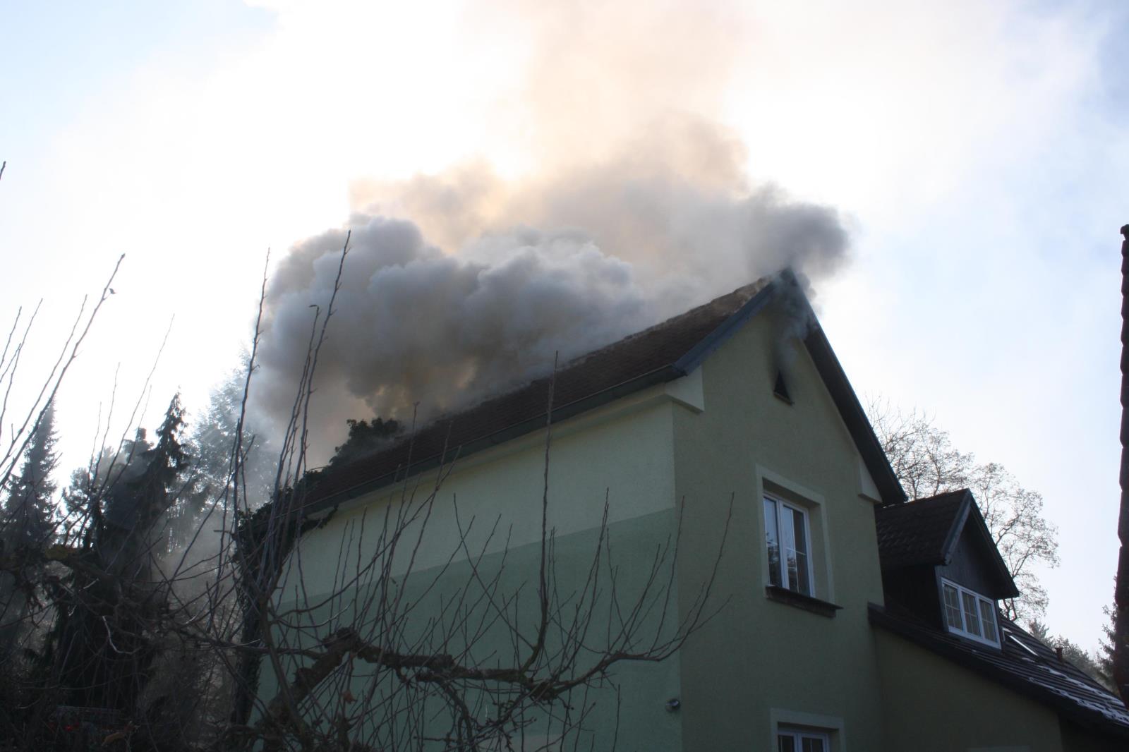 Požár střechy, České Budějovice - 14. 2. 2017 (1).JPG