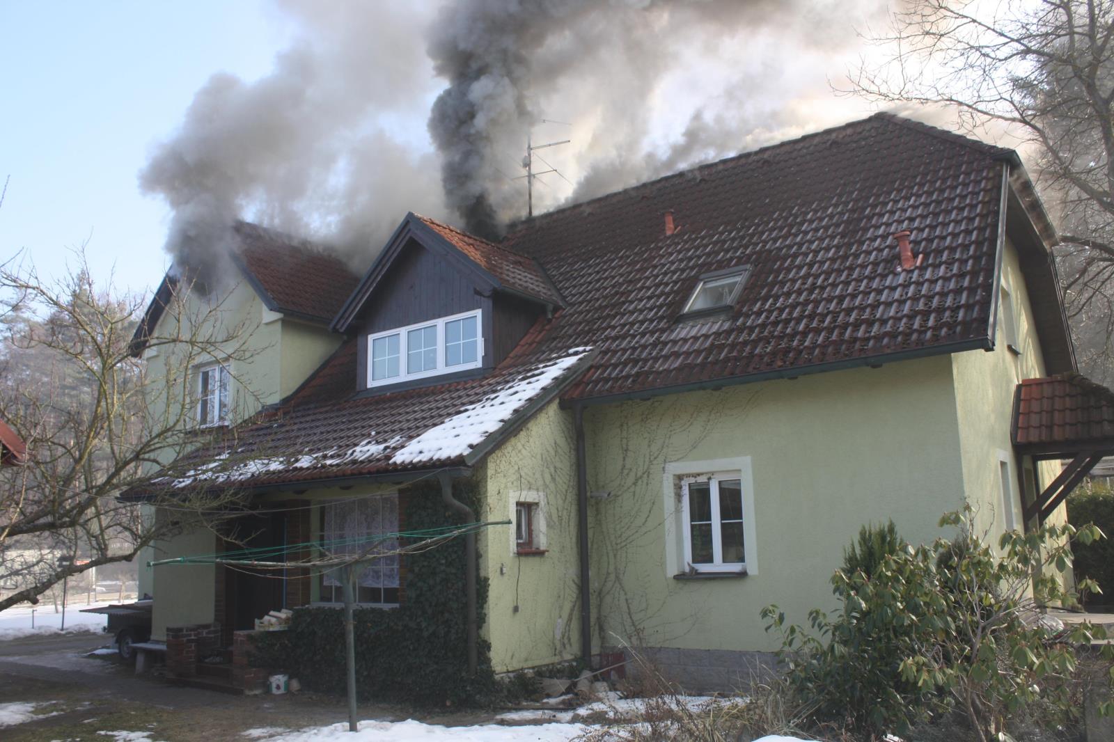 Požár střechy, České Budějovice - 14. 2. 2017 (2).JPG