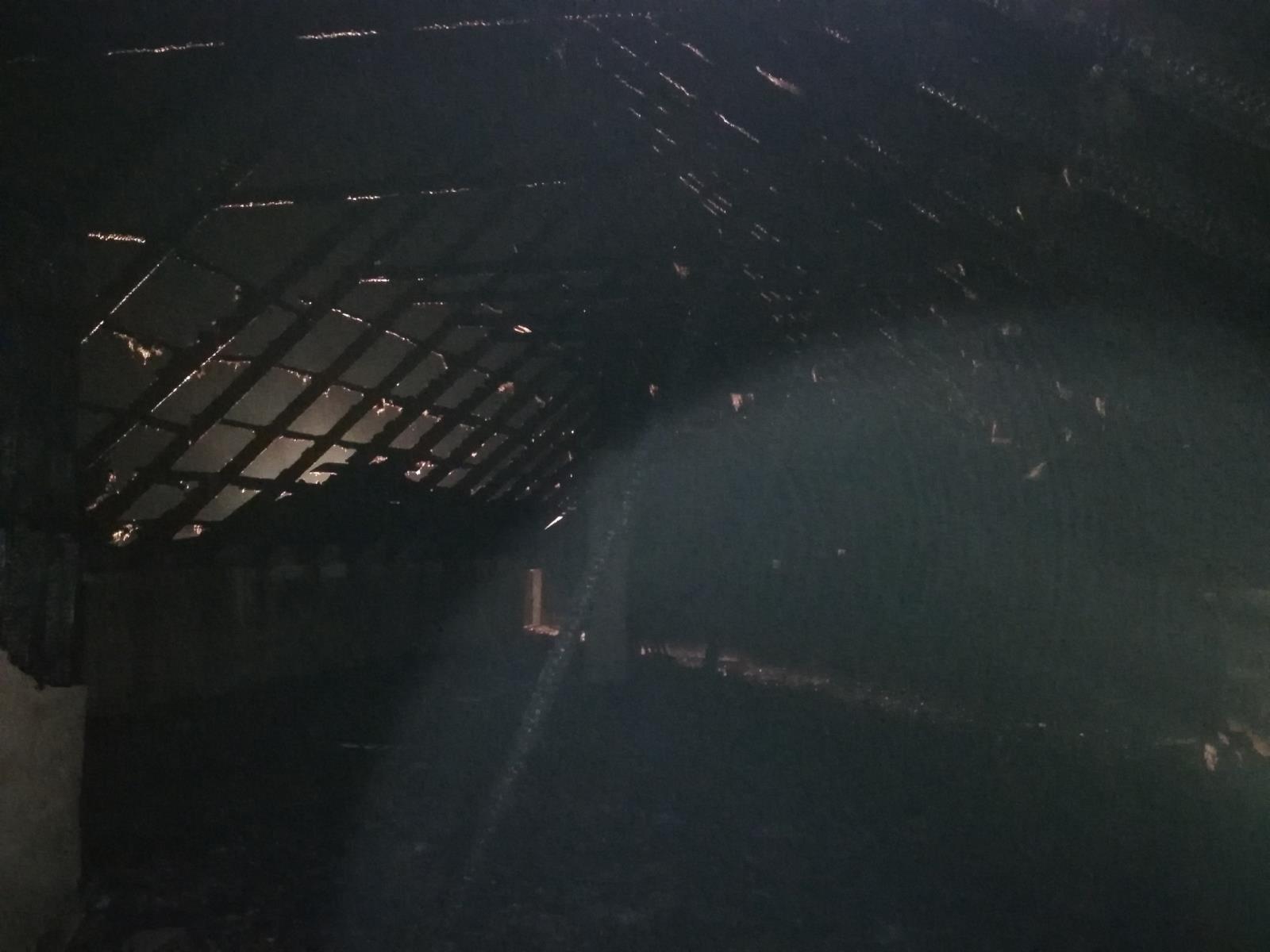 Požár střechy, Hartunkov - 14. 9. 2018 (5).jpg