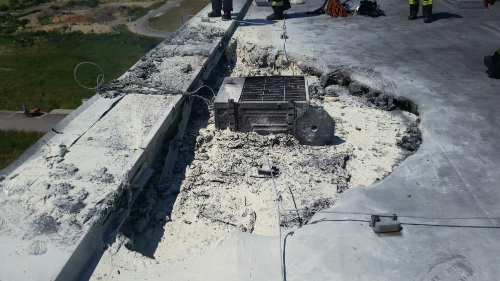 Požár střechy domova důchodců, České Budějovice - 24. 6. 2016 (2).jpg