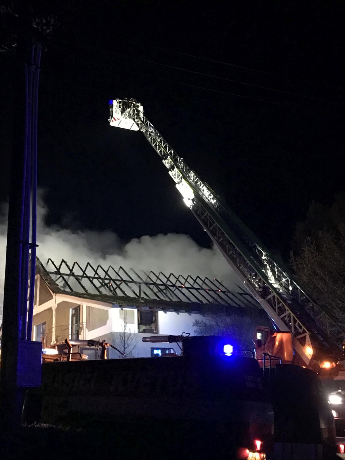 Požár truhlárny, Zhoř - 4. 1. 2022 (1).JPG