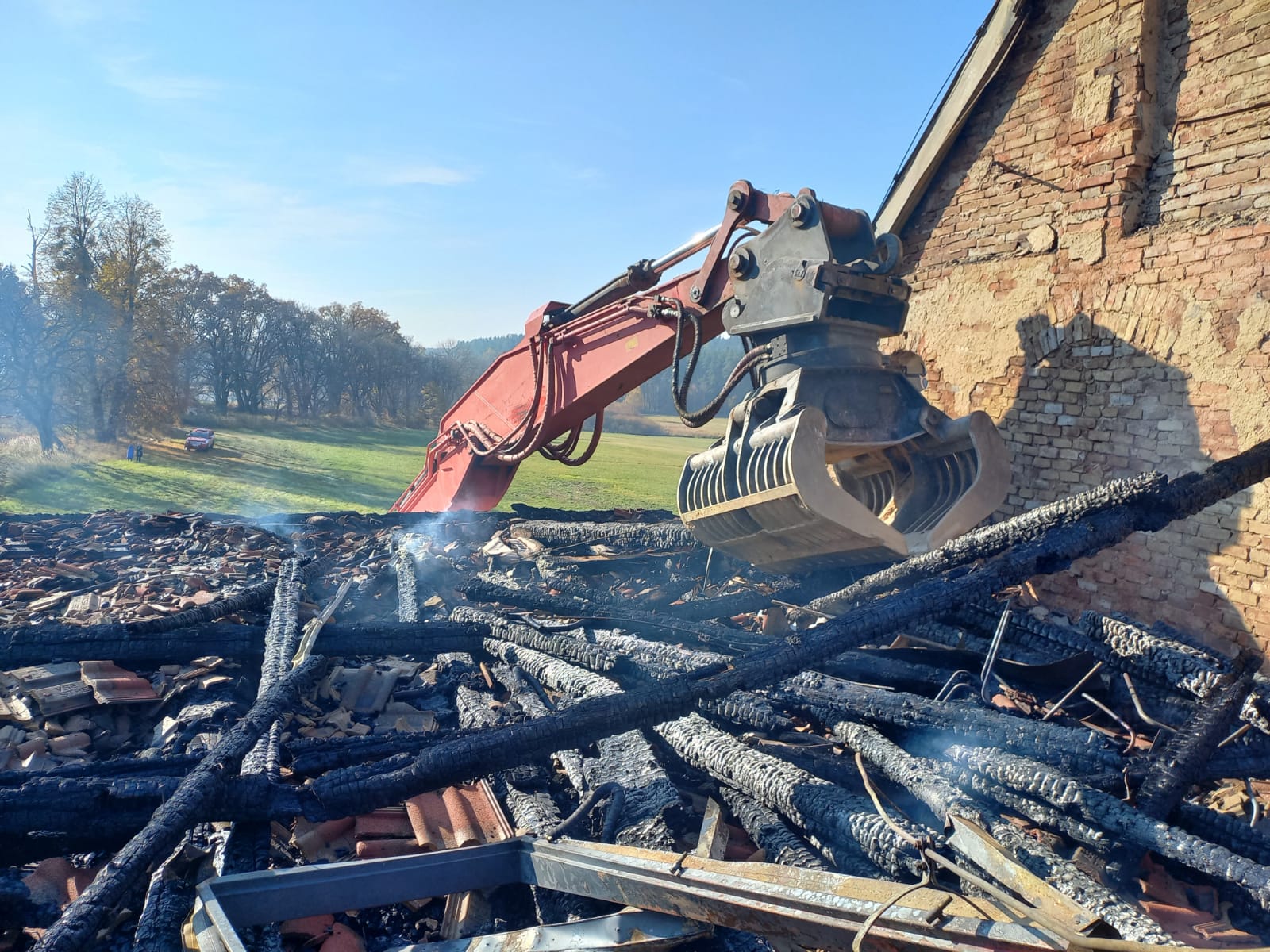 Požár usedlosti, Ratiboř - den druhý - 30. 10. 2021 (3).jpg