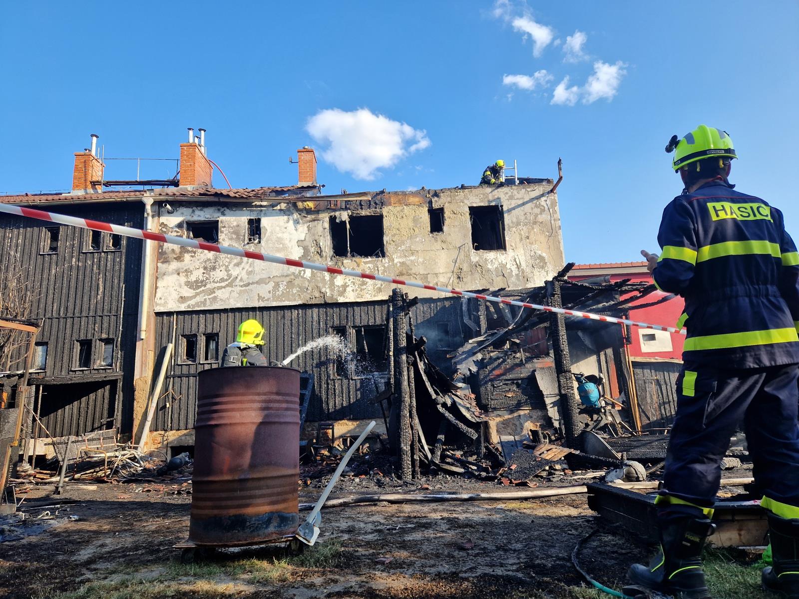 Požár_Ohrazenice (10).jpg