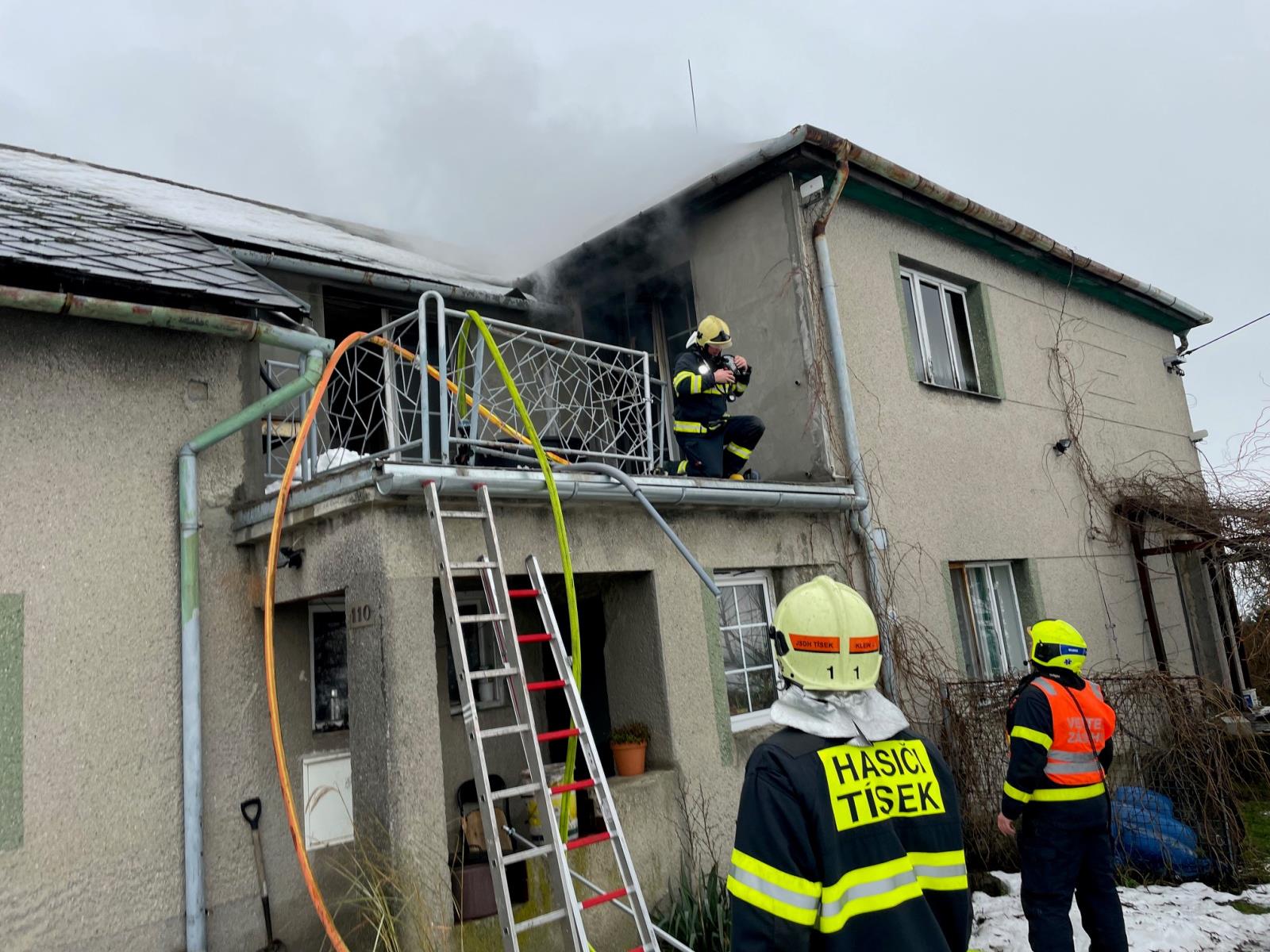 Pozar_domu_Lubojaty (3).jpg