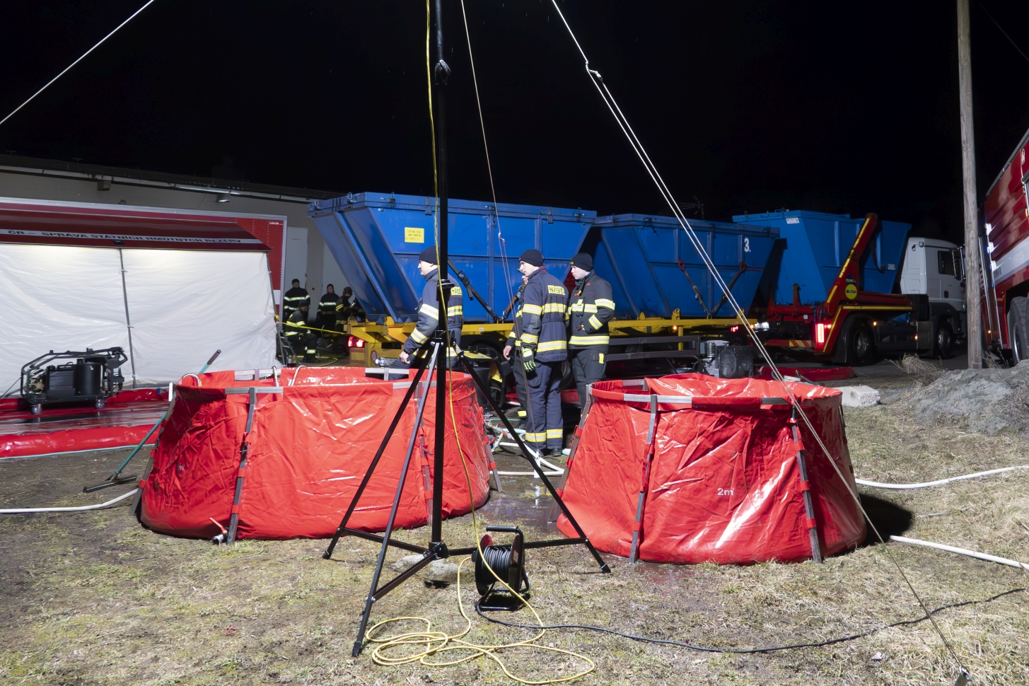 Práce dokumentaristů_Ptačí chřipka_009.jpg