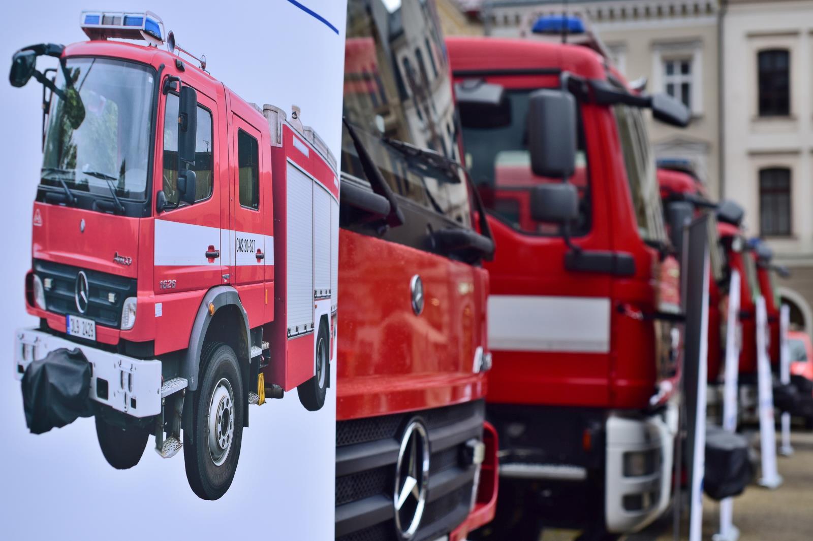 Předání CAS obcím LK