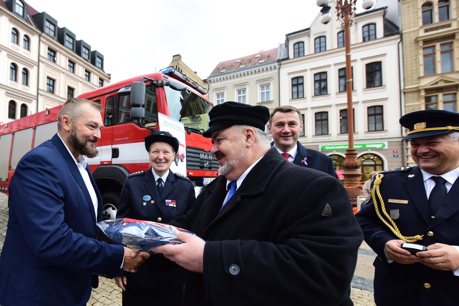 Předání CAS obcím LK