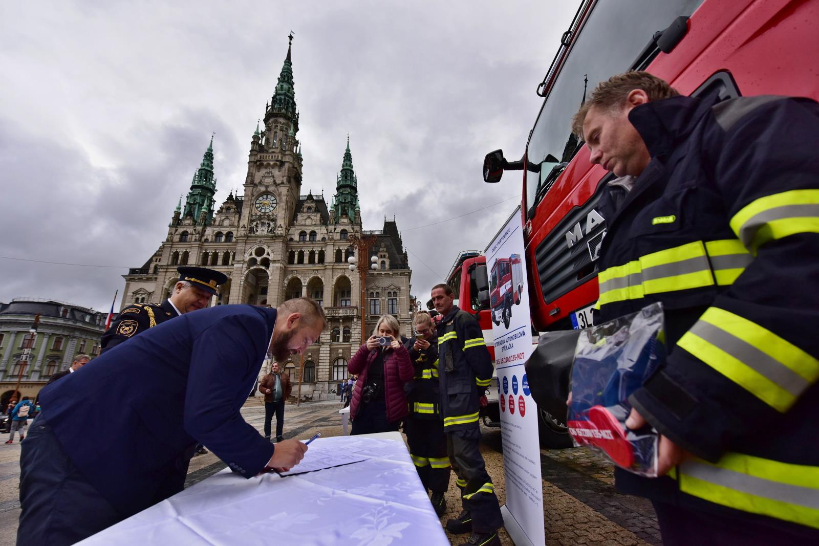 Předání CAS obcím LK