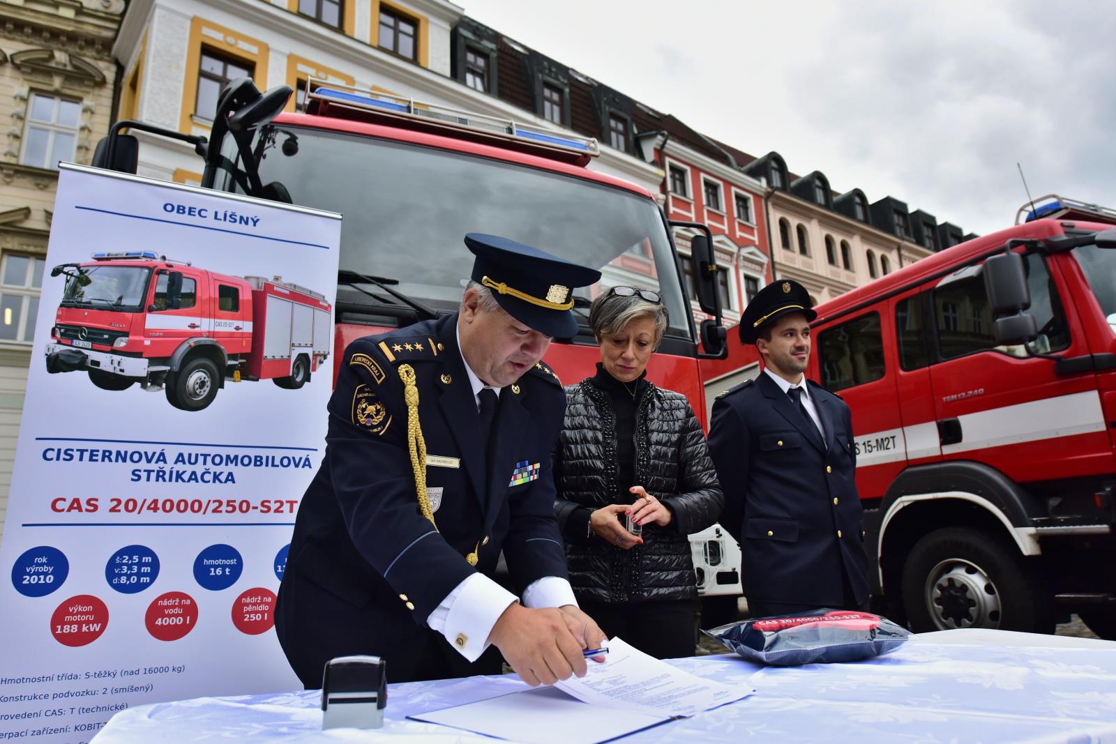 Předání CAS obcím LK