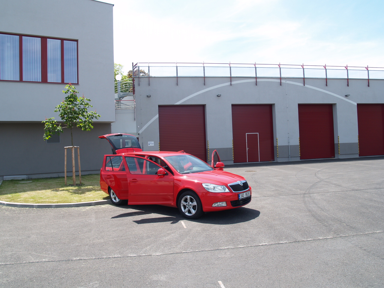 Předání OA a kompresoru od ČEZ, České Budějovice - 15. 6. 2021 (3).JPG