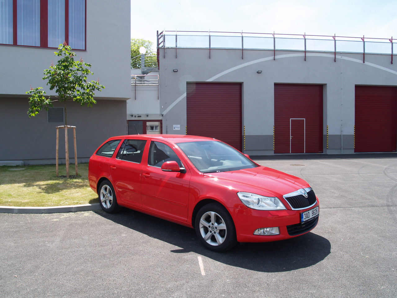 Předání OA a kompresoru od ČEZ, České Budějovice - 15. 6. 2021 (4).JPG