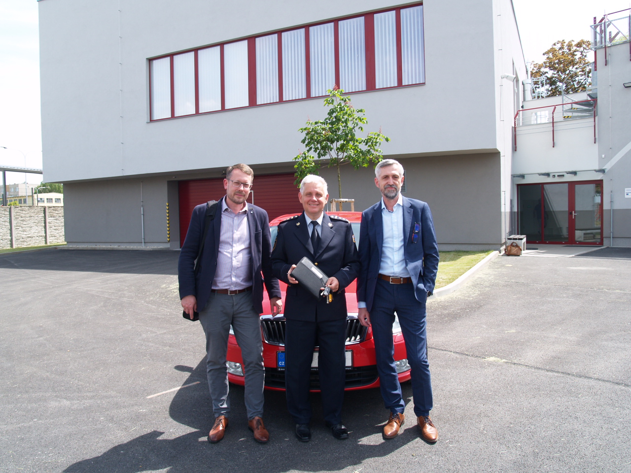 Předání OA a kompresoru od ČEZ, České Budějovice - 15. 6. 2021 (8).JPG