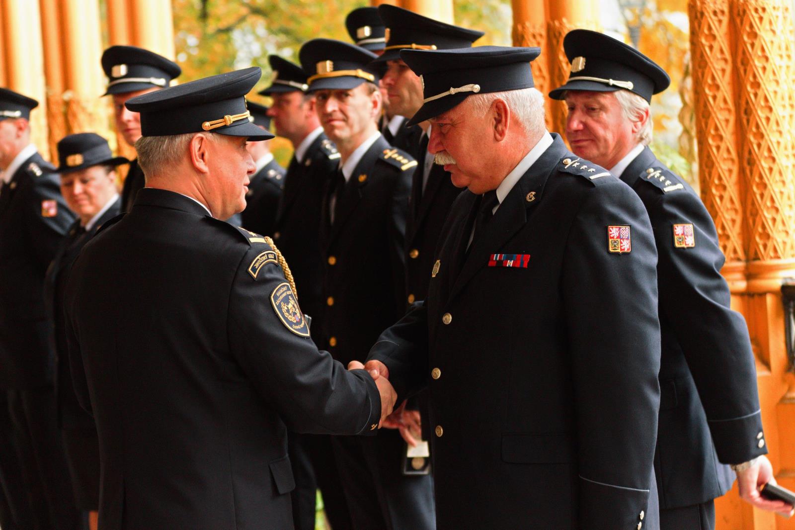 Předání medailí HZS ČR, Hluboká nad Vltavou - 25. 10. 2016 (30).jpg