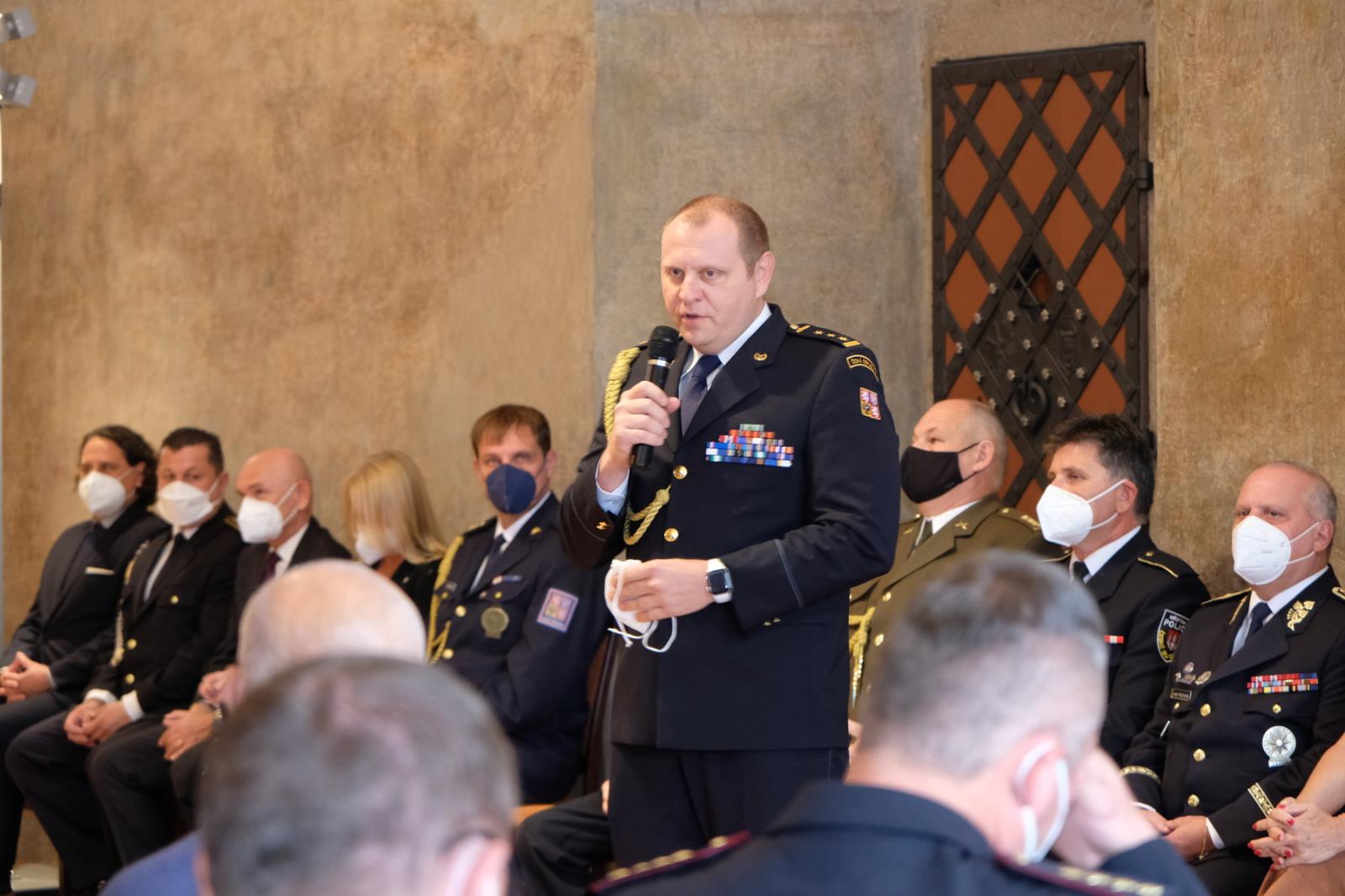 Předání medailí a služební slib, Tábor - 19. 10. 2021 (10).JPG