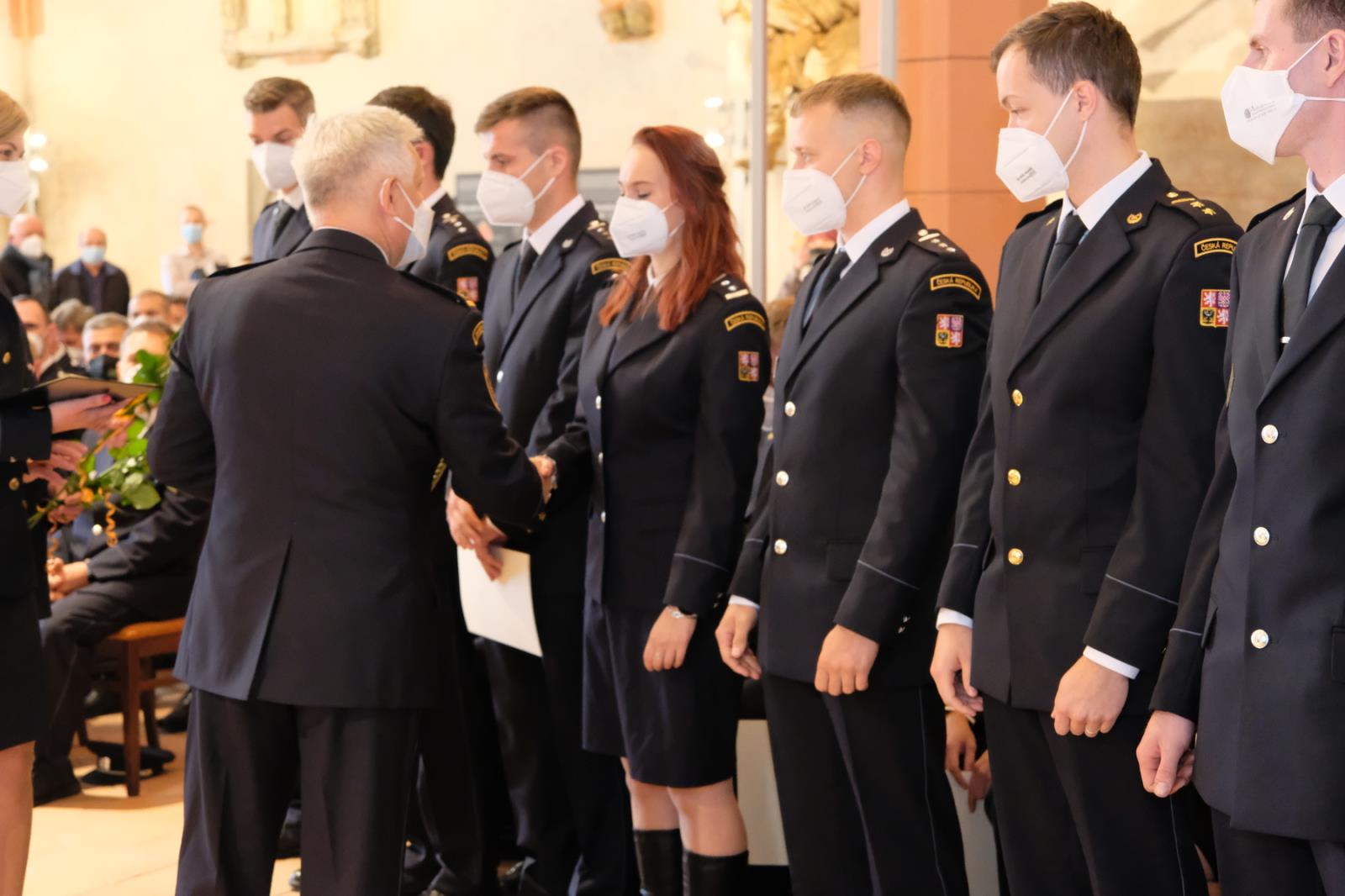 Předání medailí a služební slib, Tábor - 19. 10. 2021 (13).JPG