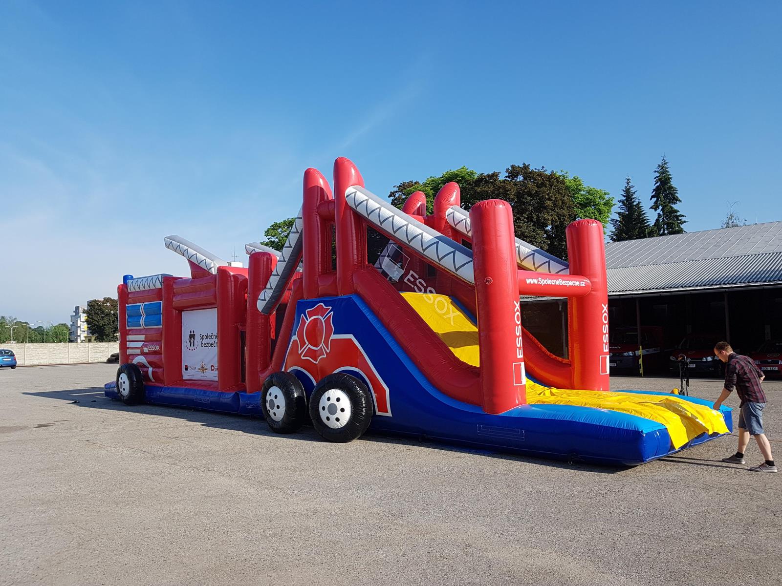 Předání nafukovací dráhy, České Budějovice - 30. 5. 2018 (2).jpg
