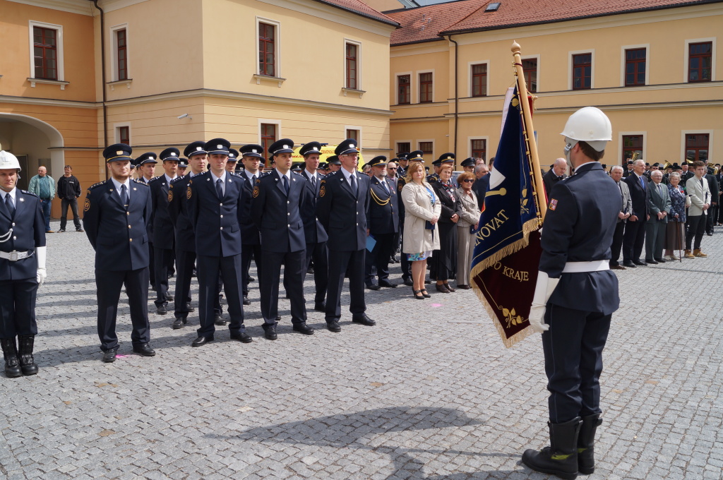 Předávání medailí + slib 1.JPG